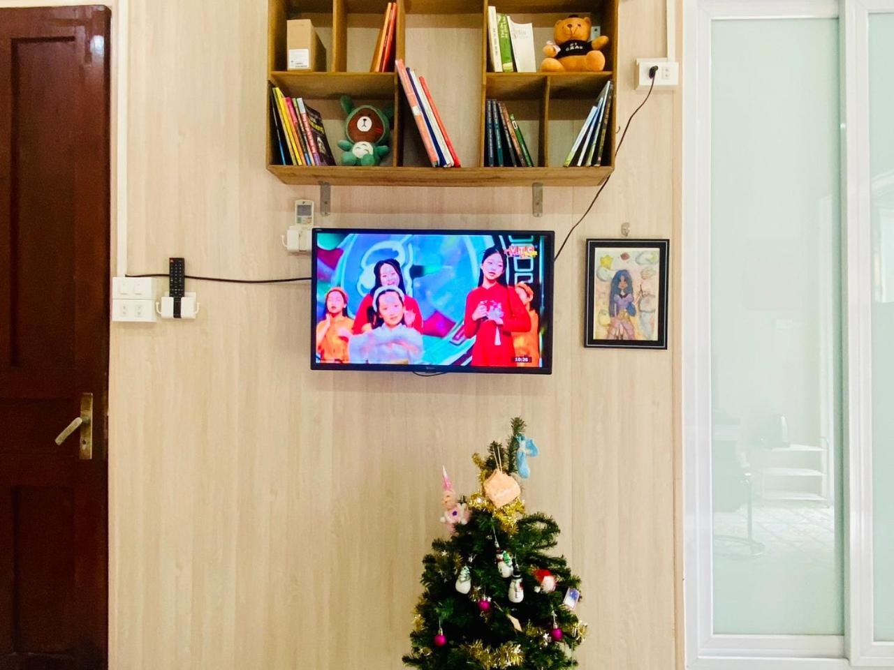 Cozy Homestay With Large Bed, Private Bathroom, Large Balcony Hanói Exterior foto